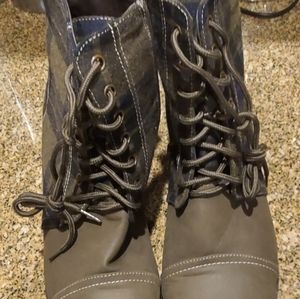 Plaid wedge heel boot